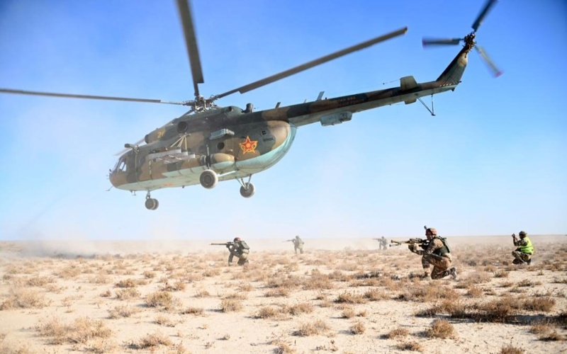 әуе шабуылы