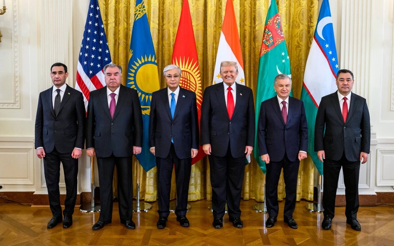 Философия «Дипломатии взаимного уважения Токаева»: о чем говорит география визитов Президента в 2025 году США +ЦА