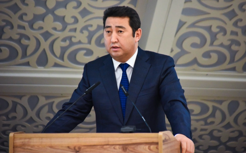 Aıdarbek Saparov