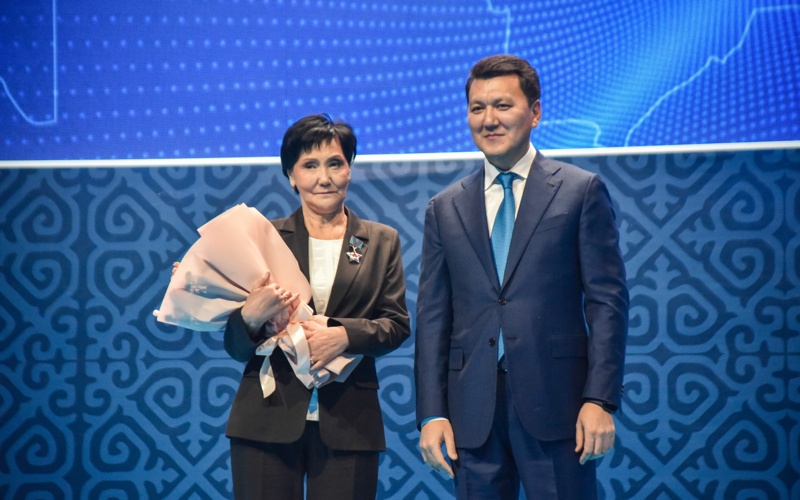 1300-ге жуық жұмысшы маман мемлекеттік мараптқа ие&nbsp;болды