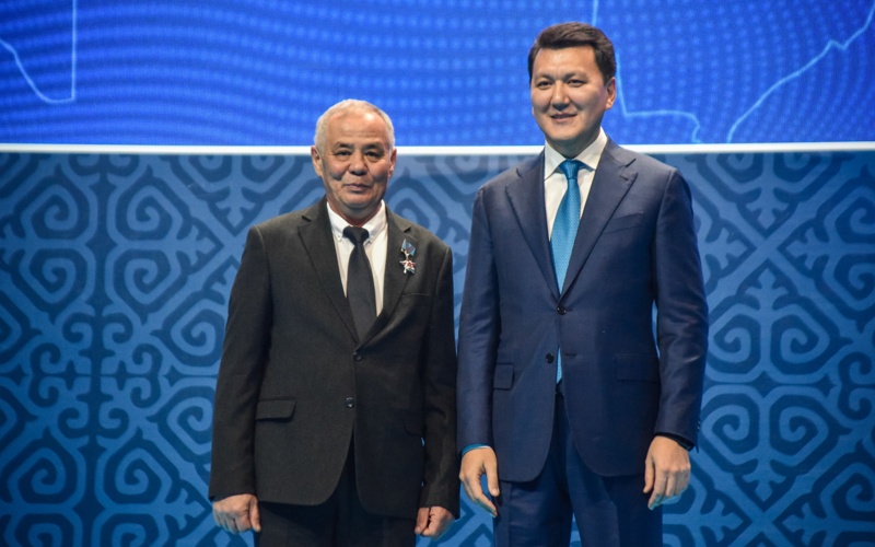 1300-ге жуық жұмысшы маман мемлекеттік мараптқа ие&nbsp;болды