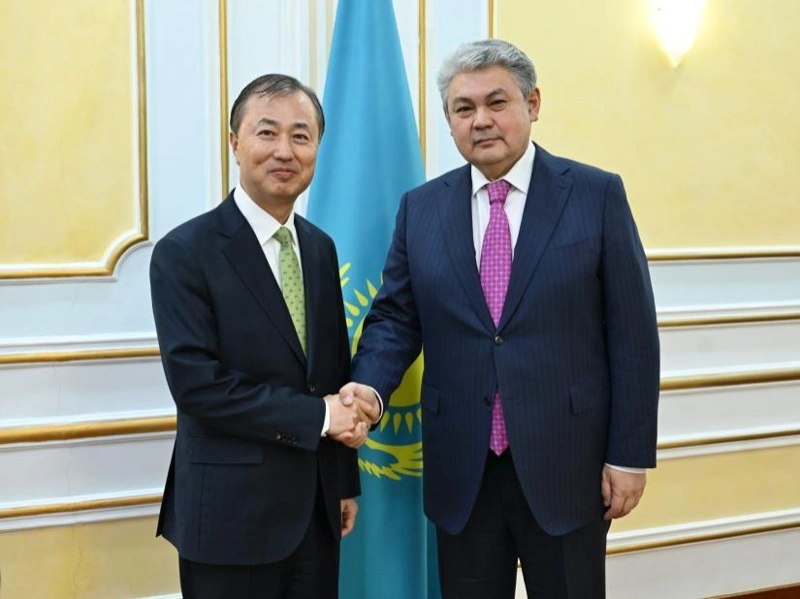 哈萨克斯坦外长会见即将离任的韩国驻哈大使