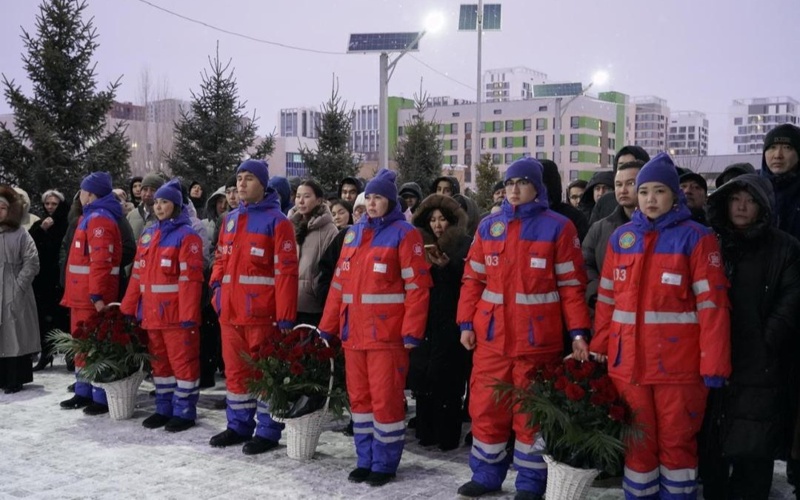 Қызмет барысында қаза тапқан фельдшер Ұлдана Мырзуанға арналған ескерткіш тақта орнатылды