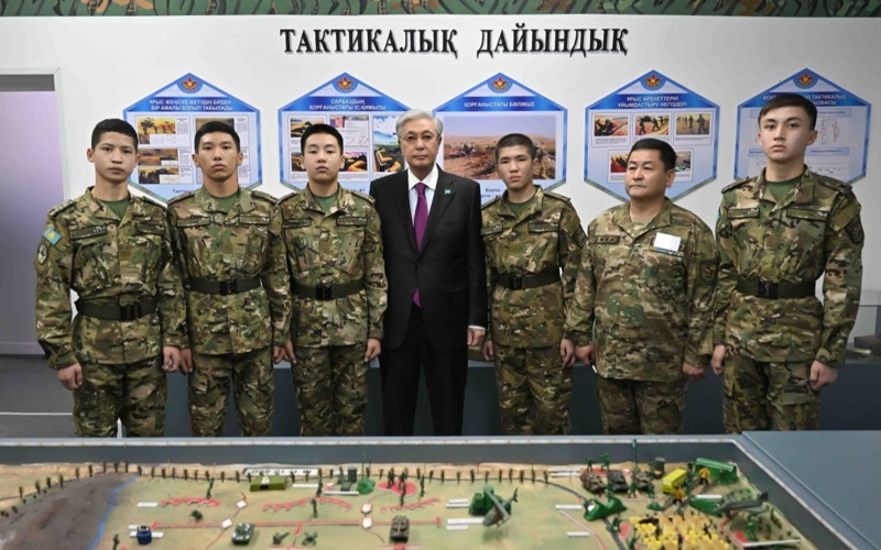 Kassym-Jomart Tokayev visits specialized military boarding school in Taraz