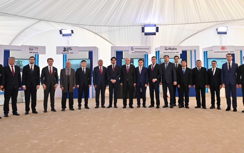 Head of State tours Taraz small industrial zone 