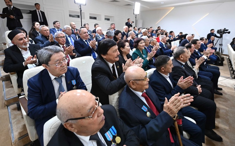 Президент жамбылдықтарға ел дамуына қосқан үлесі үшін алғыс айтты Президент жамбылдықтарға ел дамуына қосқан үлесі үшін алғыс айтты