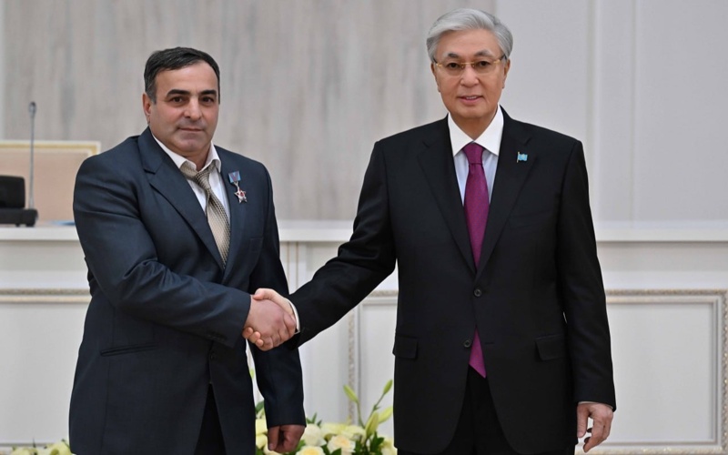 Kassym-Jomart Tokayev presented state awards to citizens of the Zhambyl region Kassym-Jomart Tokayev presented state awards to citizens of the Zhambyl region