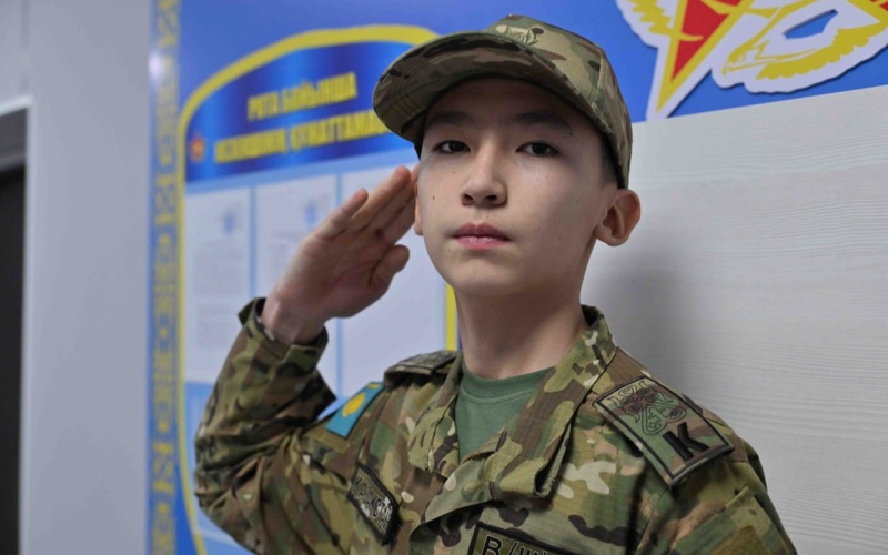 Мемлекет басшысы Тараздағы мамандандырылған әскери мектеп-интернатқа барды