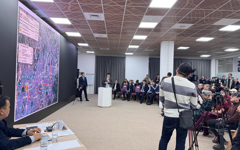 Almatynyń basty kósheleriniń birinde jańa avtobýs jolaǵy paıda bolýy múmkin