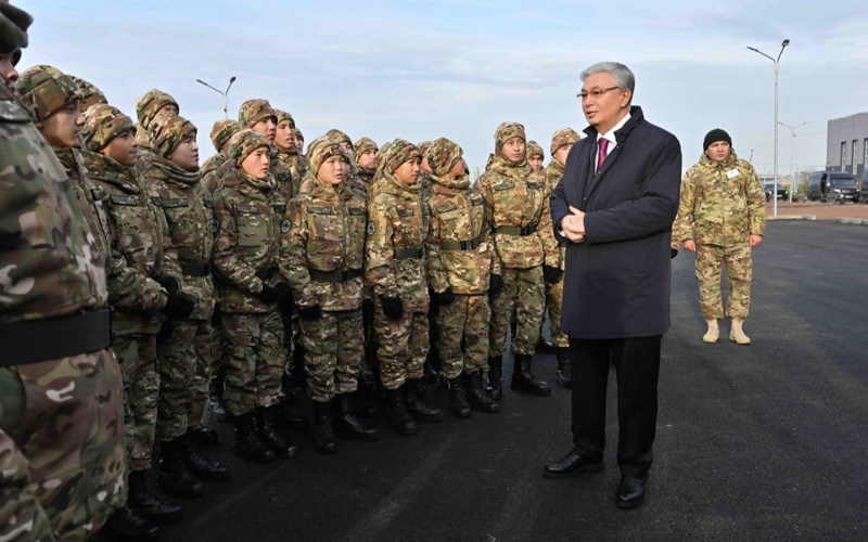 Kassym-Jomart Tokayev visits specialized military boarding school in Taraz