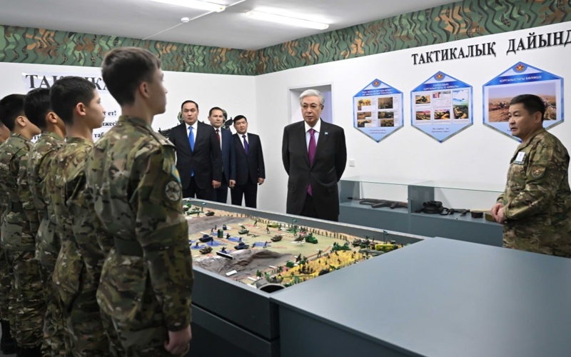 Kassym-Jomart Tokayev visits specialized military boarding school in Taraz