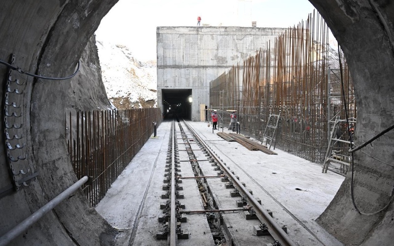 Дархан Сатыбалды ознакомился с&nbsp;ходом строительства новой станции метро &laquo;Калкаман&raquo;