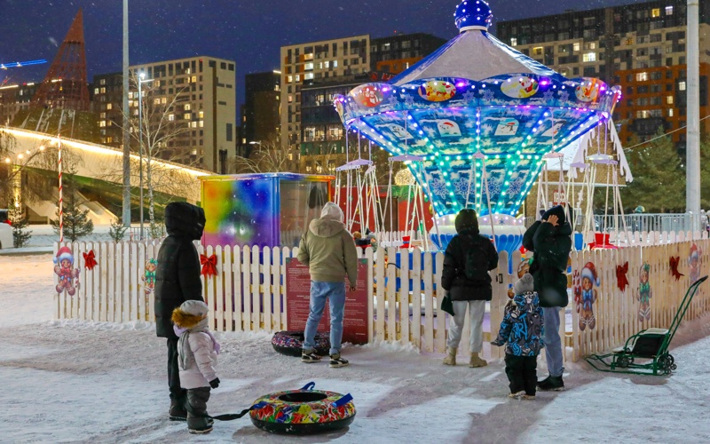 Как Астана готовится к&nbsp;Новому году&nbsp;&mdash; фоторепортаж