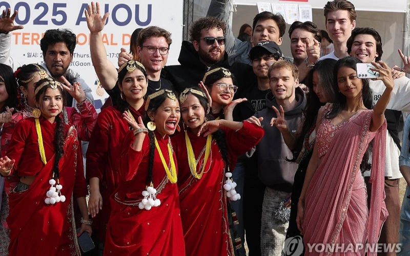 Registered foreigners in S. Korea reach 1.6 mln in November