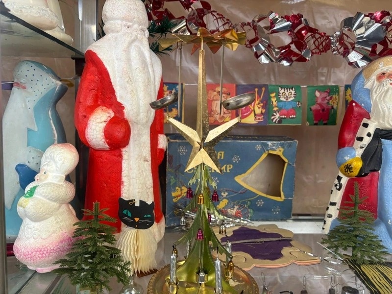 Vintage New Year tree decorations on display in N Kazakhstan