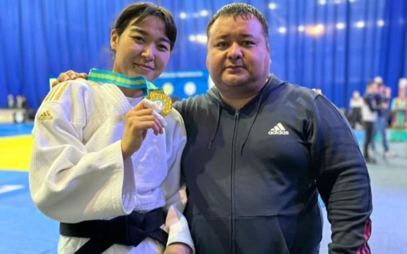 Қасым Қаженов бапкер