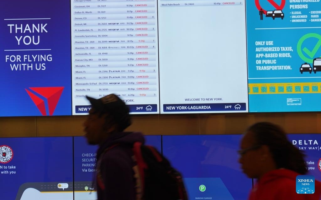 Winter storm hits U.S. Northeast region, snarls thousands of flights