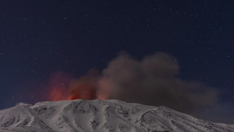 Sıtsılııada Etna janartaýy qaıta atqylaı bastady