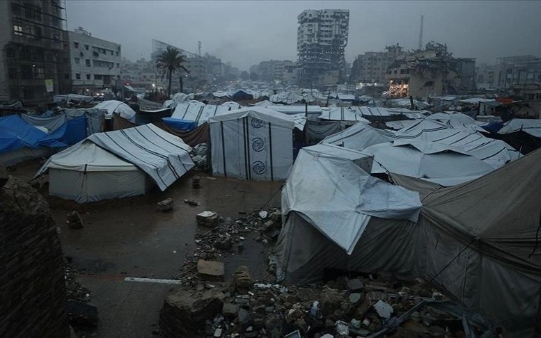 Ливни затопили палатки беженцев в Газе