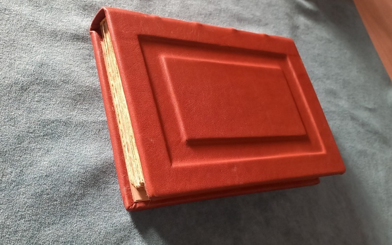 Сұлтанмахмұт ақынның 90 жыл бұрын жарық көрген жыр жинағы