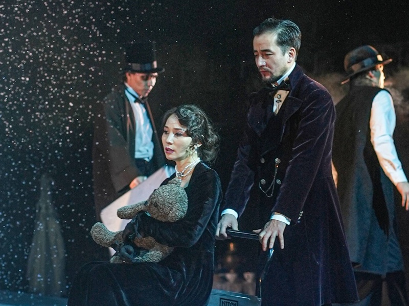 &laquo;Анна Каренина. Роман парақтары&raquo; спектаклі