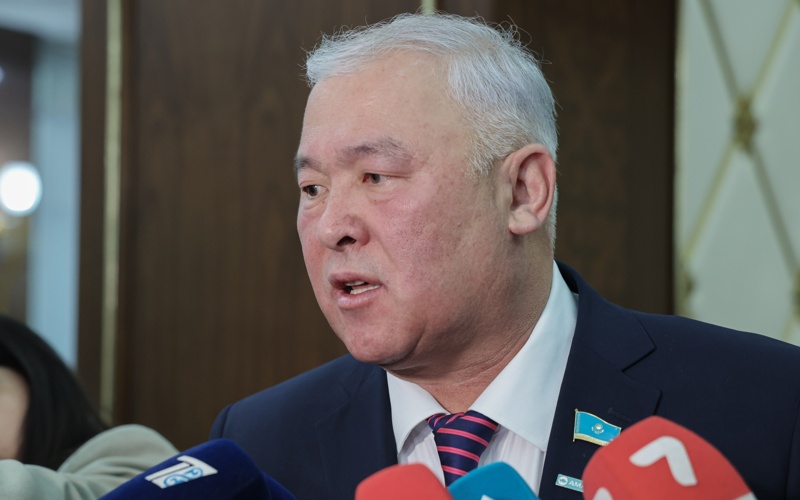 Мұрат Әбенов