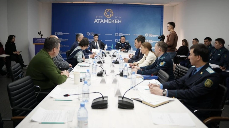 Главной транспортной прокуратурой принимаются меры по пресечению незаконного оборота холодного оружия в интернет-пространстве