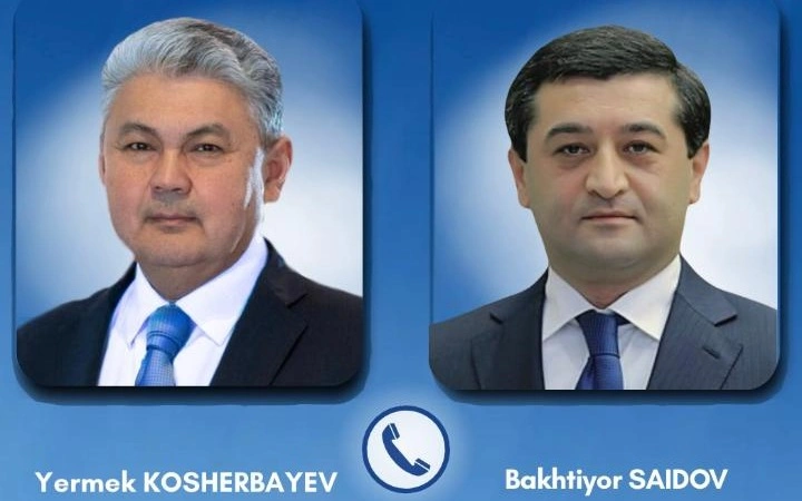 Kazakh, Uzbek FMs discuss bilateral ties in year-end phone call