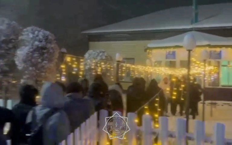 Спасатели эвакуировали более 100 человек в пункты обогрева в двух областях Казахстана