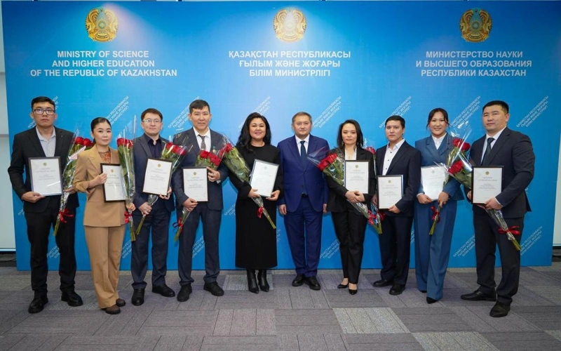 Молодым ученым вручили сертификаты на квартиры в Астане