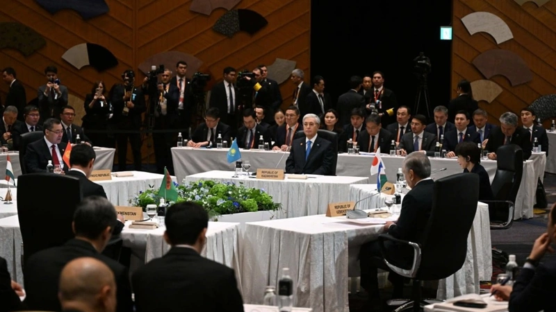Kazakh President paid 23 foreign visits, received 30 leaders in 2025
