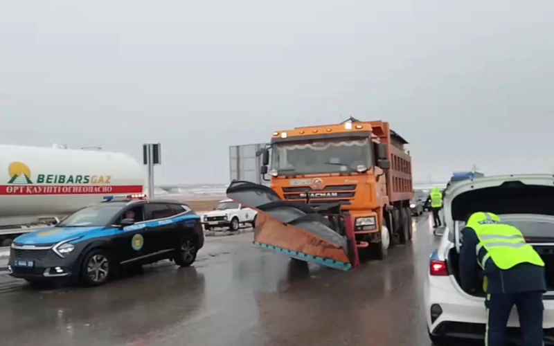 80 патрулей и 160 полицейских держат дороги Карагандинской области под контролем