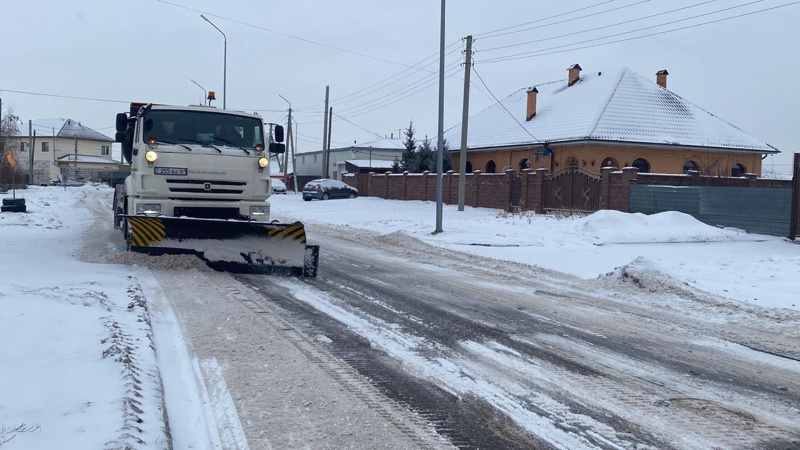 Обильный снегопад в Астане