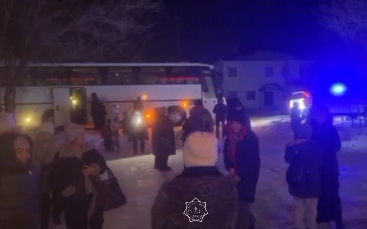 Спасатели эвакуировали 35 человек в пункт обогрева в области Абай