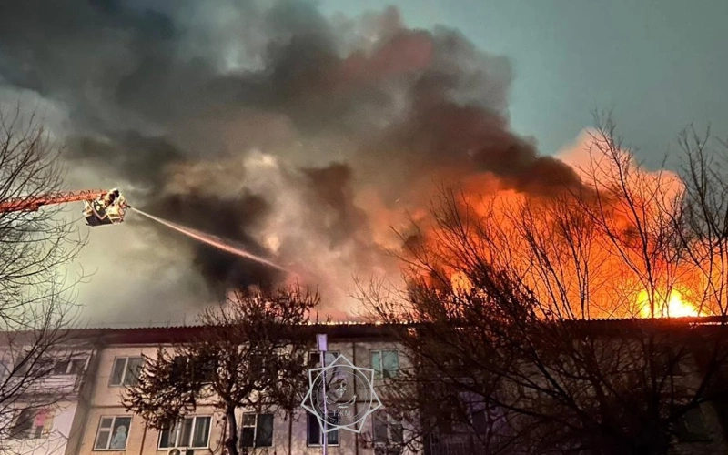 Два крупных пожара произошли в Таразе за ночь  