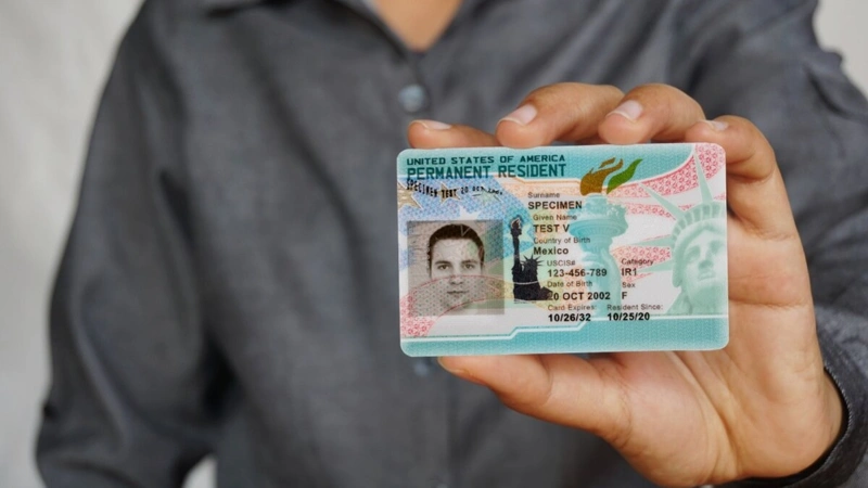 Суд отменил решение о лишении легального статуса 60 тысяч иммигрантов в США