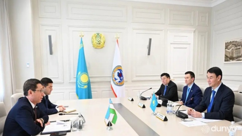 Өзбекстан елшісі Алматы әкімімен кездесу өткізді Өзбекстан елшісі Алматы әкімімен кездесу өткізді