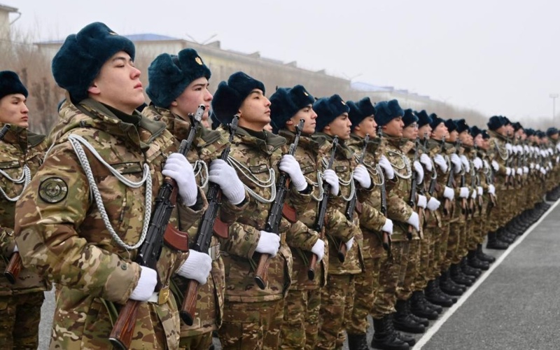 Гвардейск гарнизонында 600-ден астам сарбаз ант берді