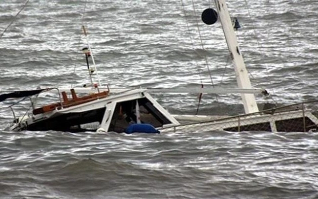 Судно опрокинулось в Нигерии, погибли 25 человек