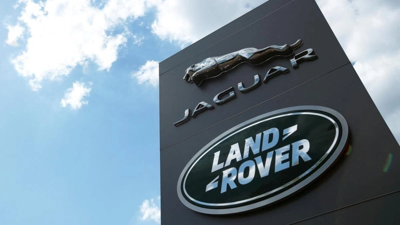 Jaguar Land Rover satylymy AQSh tarıfi men kıbershabýyl saldarynan kúrt tómendedi 
