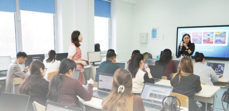 Келешек мектептерінің басшылары мен ұстаздарына әдістемелік көмек көрсету басталды 