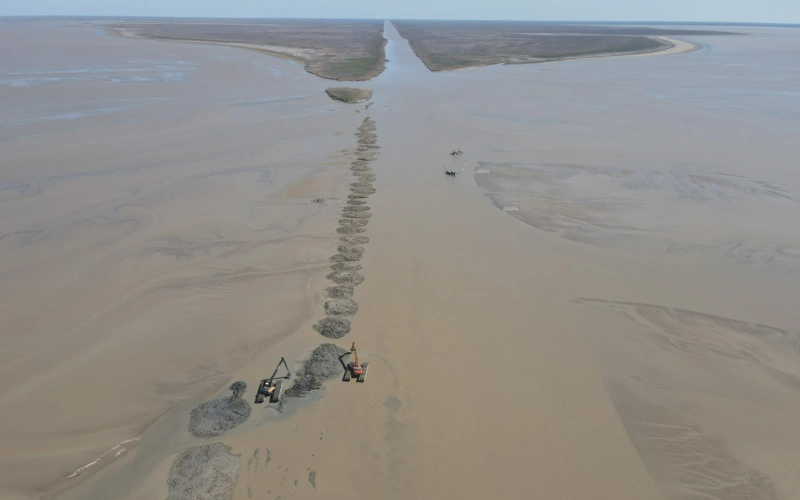 Работы по углублению устья реки Жайык, впадающей в Каспий, завершат в этом году