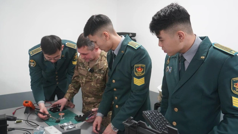 Курсанттар заманауи қауіпсіздік технологияларын әзірлеп жатыр