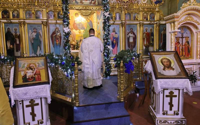 哈萨克斯坦庆祝东正教圣诞节 呼吁以善行传递温暖