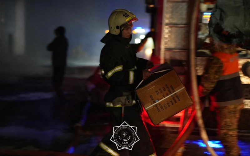 Пожар, Алматы, пожарные