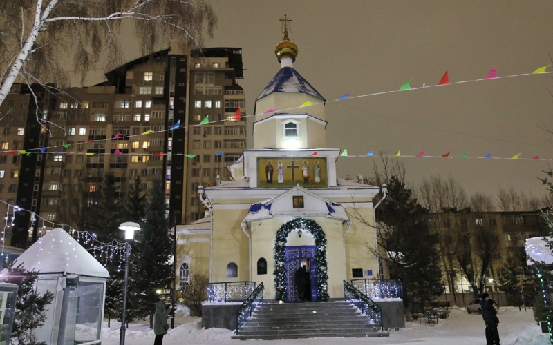 Православные казахстанцы празднуют Рождество Православные казахстанцы празднуют Рождество