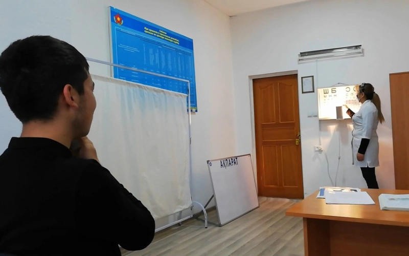 Порядок призыва граждан на срочную службу разъяснили в Минобороны