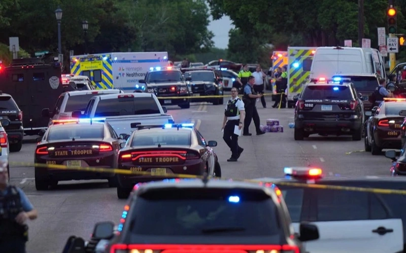 АҚШ-та шекарашылар оқ атып, екі адам жараланды