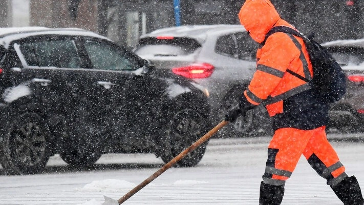 Это только начало: в Москве образуются сугробы высотой до 65 см