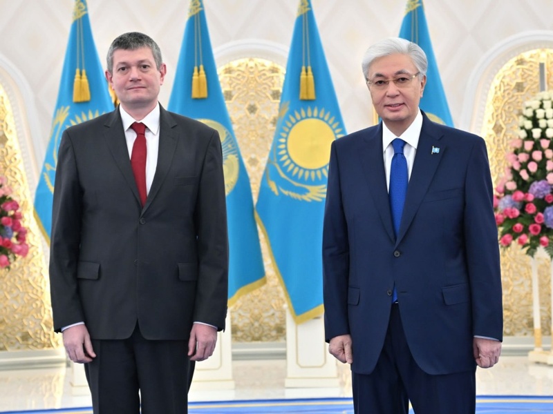 U.S. and Bulgarian ambassadors deliver credentials to Kazakh President